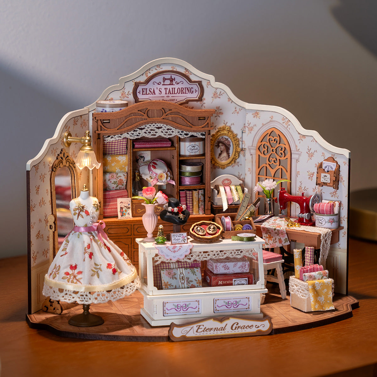 Ateliê de Costura Retrô Casa Miniatura DIY
