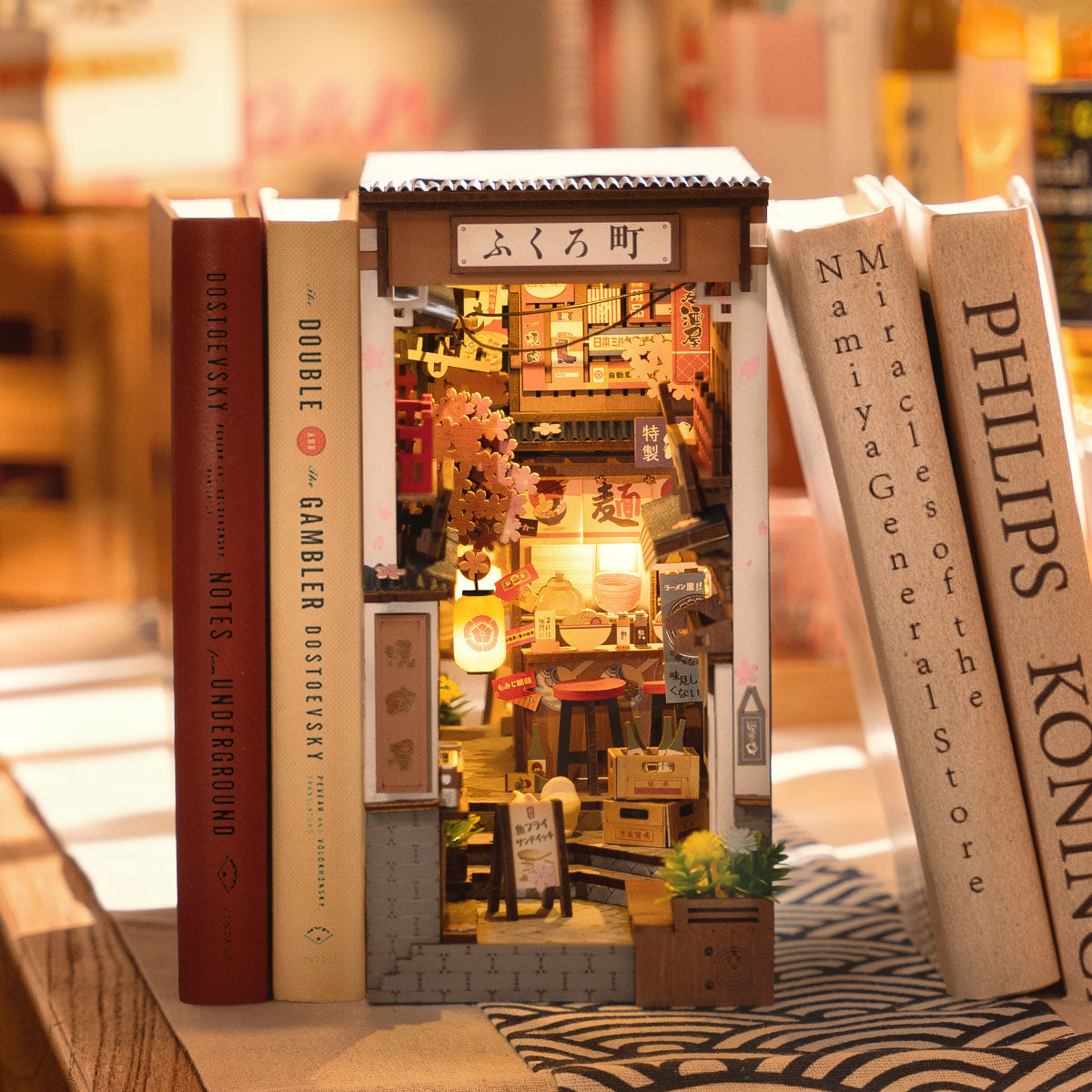 Beco do Vinho Sakura Book Nook DIY