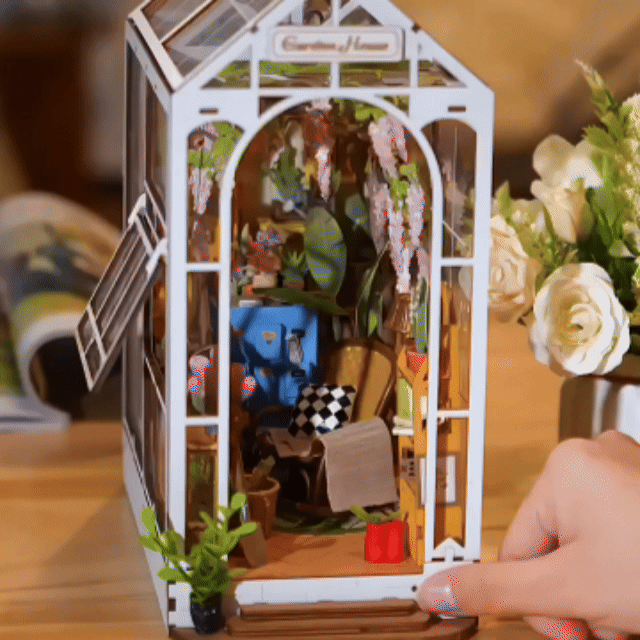 Casa de Jardim | Book Nook DIY