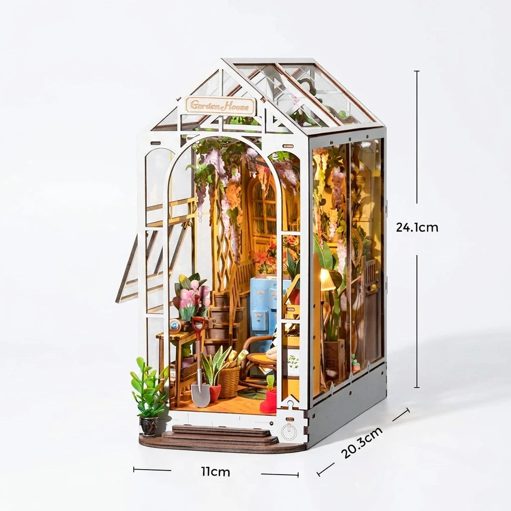 Casa de Jardim | Book Nook DIY