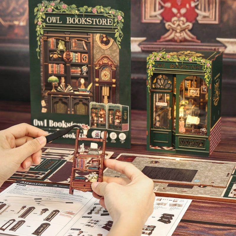 Livraria da Coruja Book Nook DIY