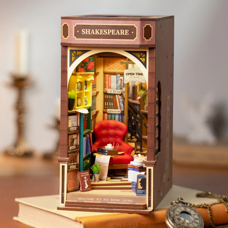 Livraria Shakespeare | Book Nook DIY