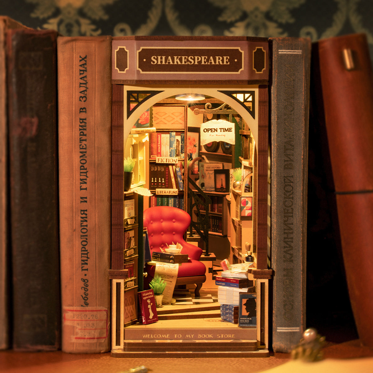 Livraria Shakespeare Book Nook DIY