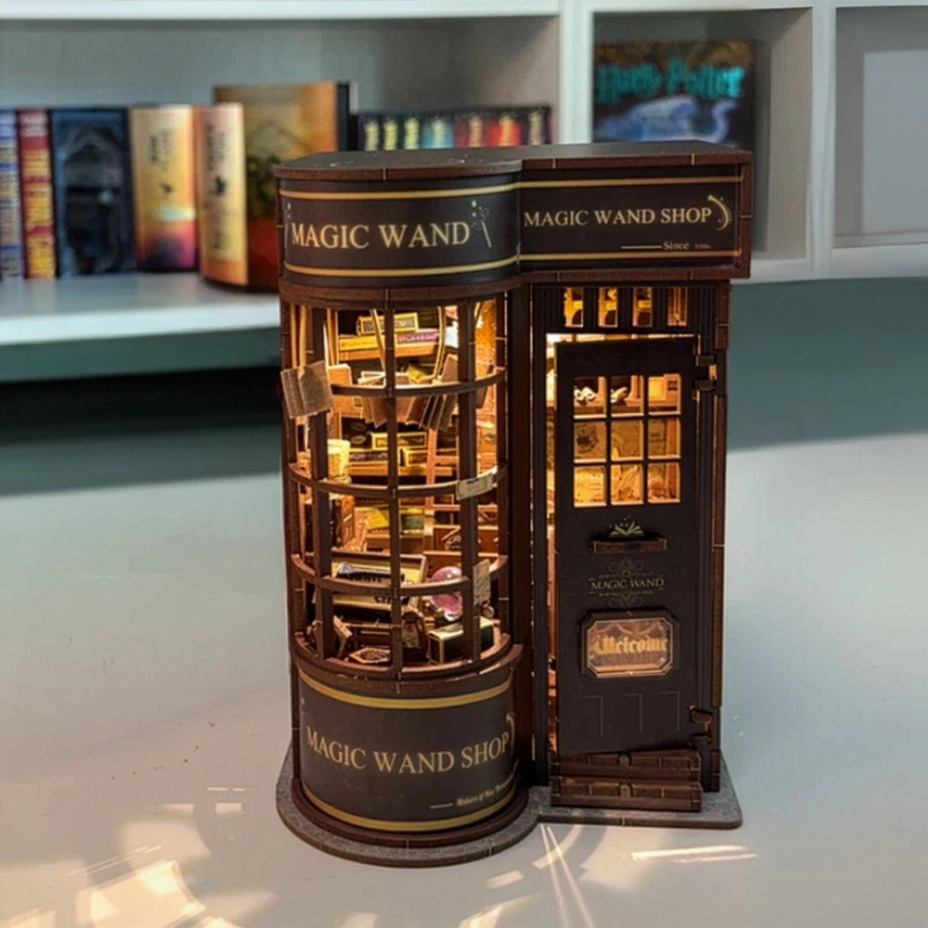 Loja de Varinhas Mágicas | Book Nook DIY