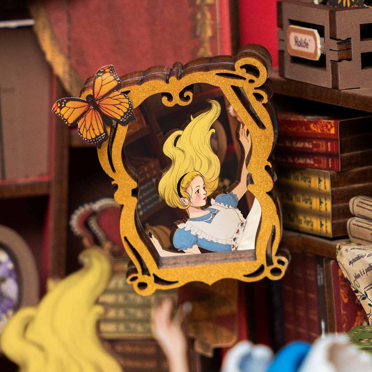 Mergulho no País das Maravilhas Book Nook DIY