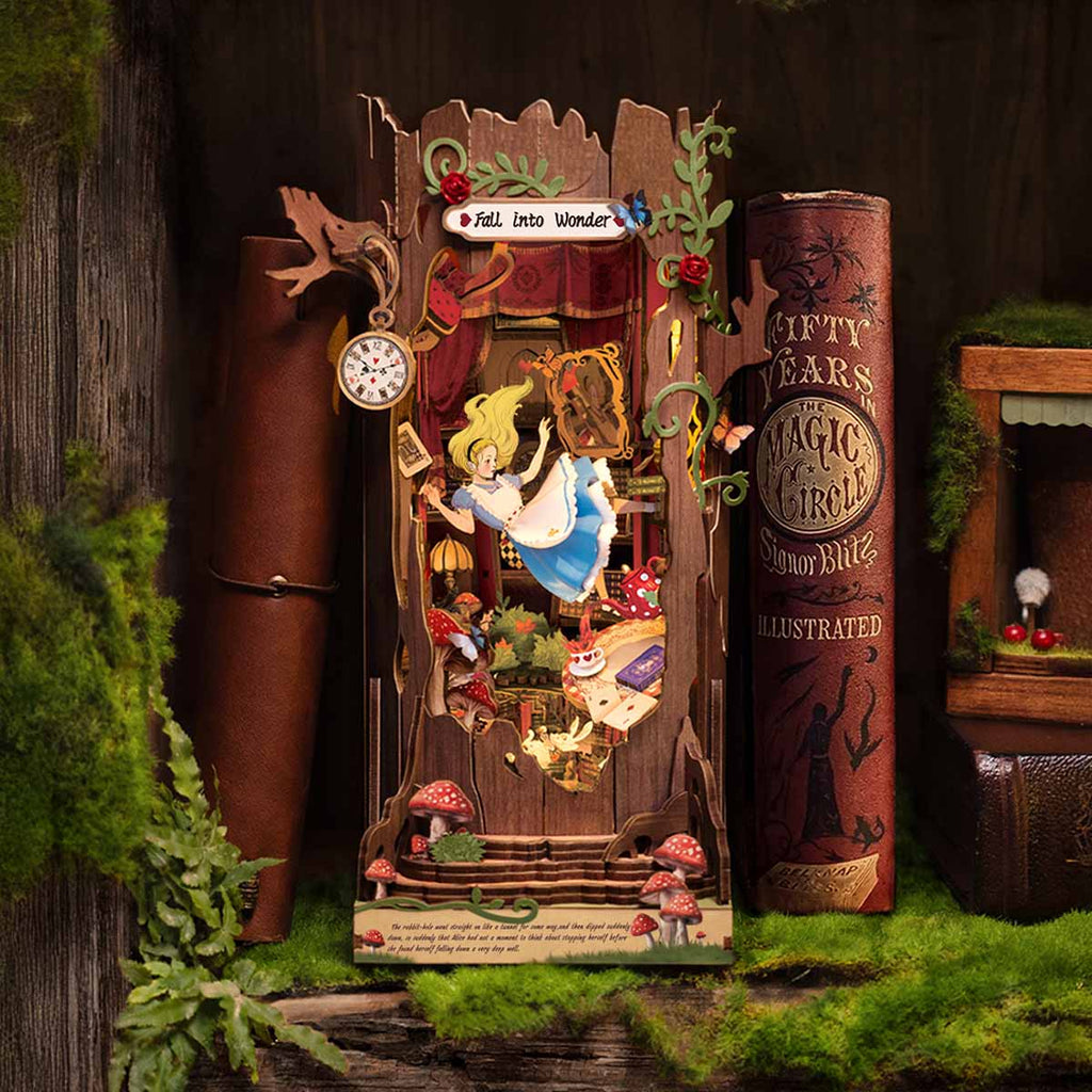 Mergulho no País das Maravilhas Book Nook DIY