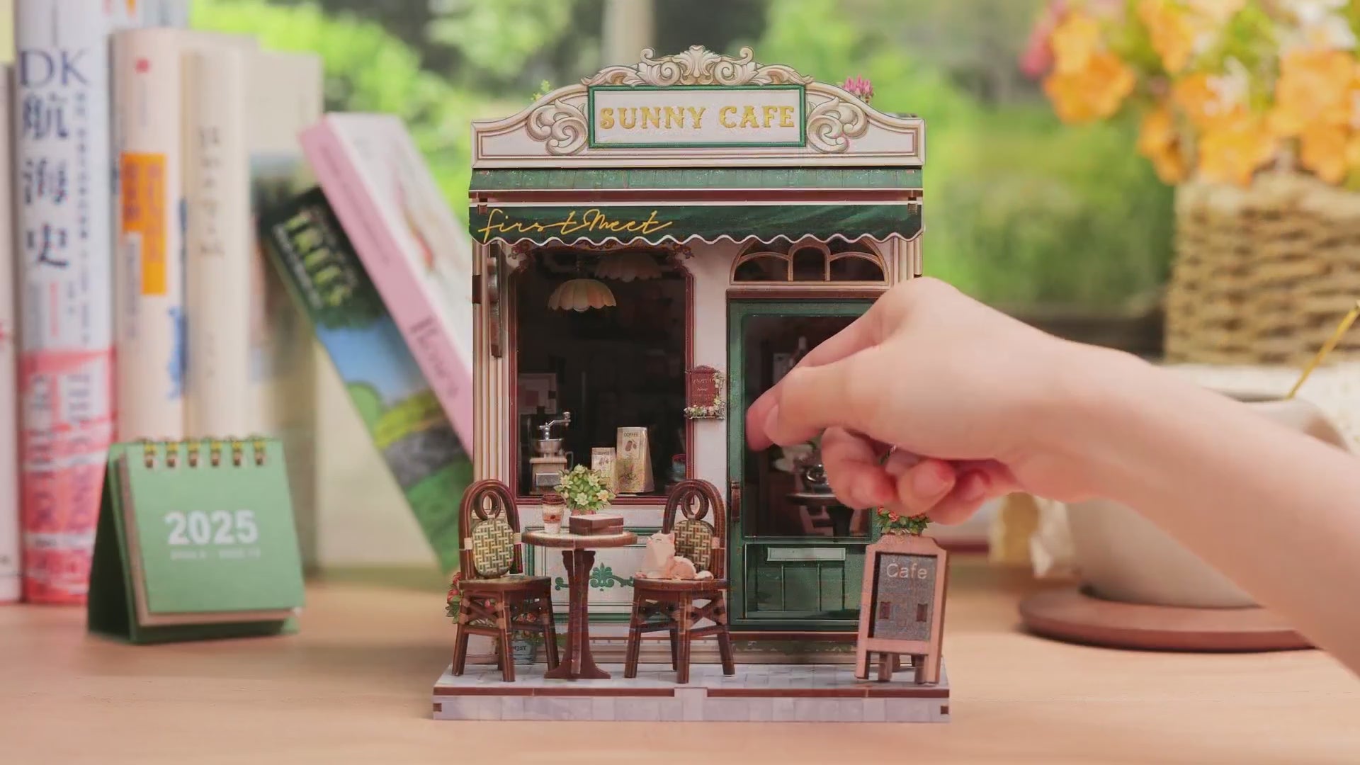 cafeteria ensolarada casa miniatura diy - porta abrivel video