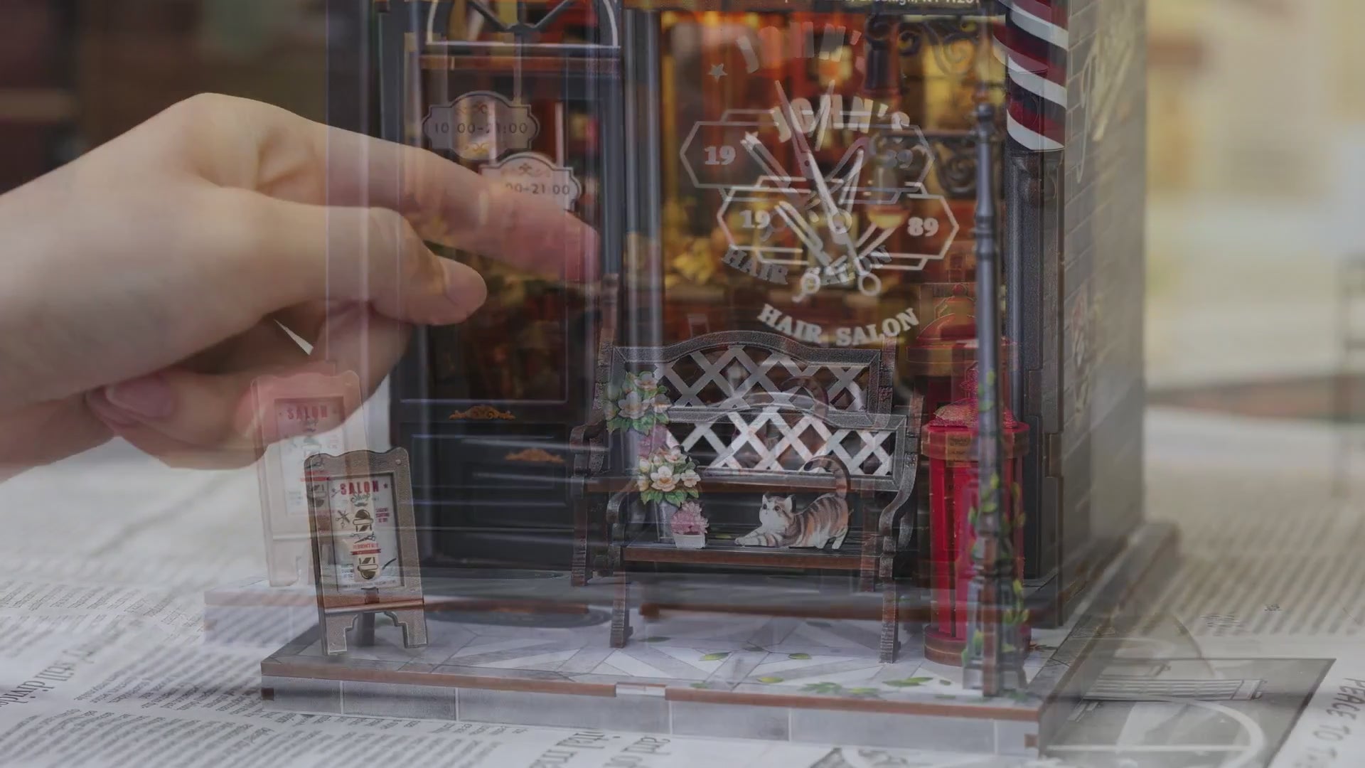 barbearia do john casa miniatura diy - porta abrivel video