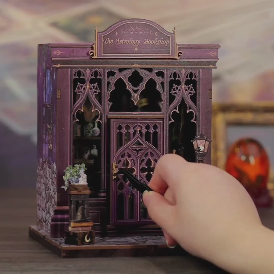 a livraria da astrologia casa miniatura diy - porta abrivel video