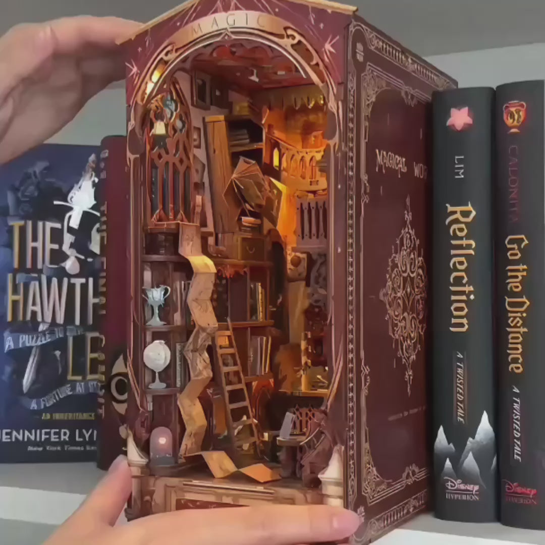 Mundo Mágico | Book Nook DIY